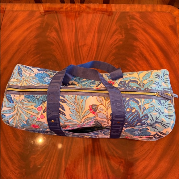 Lilly Pulitzer Originals Duffle - Best Fronds Forever - Picture 9 of 16
